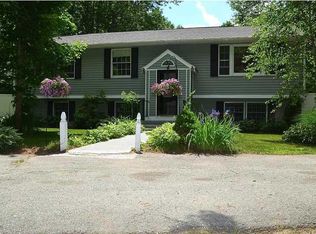 7 1/2 Walker Rd, Foster, RI 02825