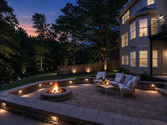 2nd image of 3013 Overbrook Cir