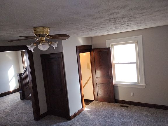 3rd image of 329 E Franklin St #329