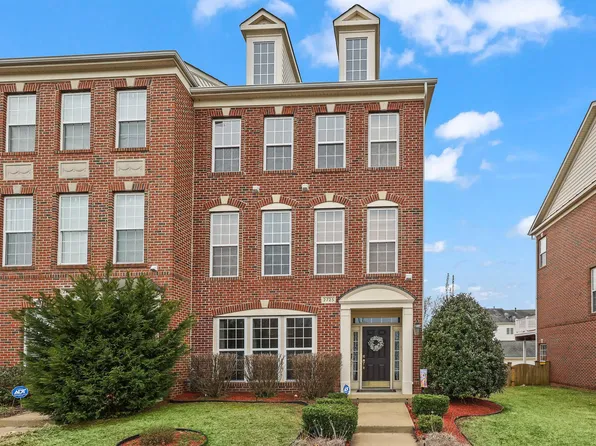 2725 Celestial Dr, Woodbridge, VA 22191