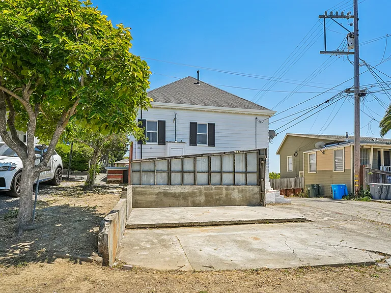 517 Branciforte St — Photo 53