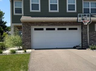 16338 Jaffna Pl, Lakeville, MN 55044