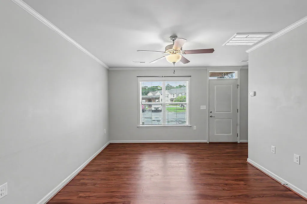 403 Sullivan Loop Road - 1 -1 - 1 — Photo 4