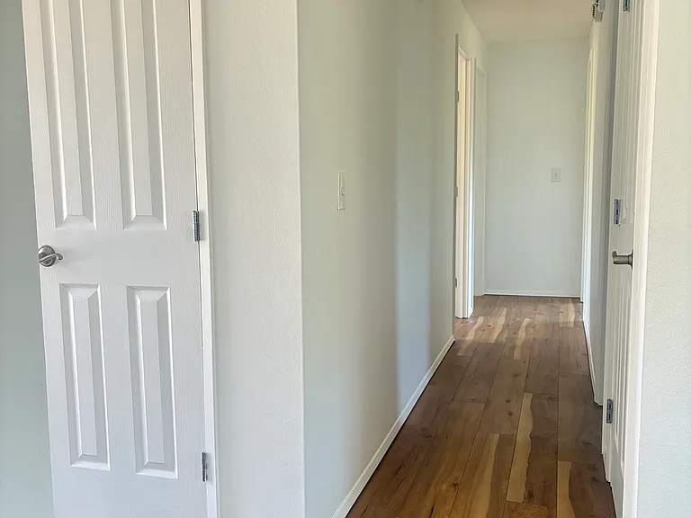 1302 Pine Ave — Photo 8