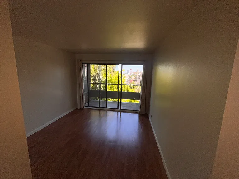300 Vernon St #22 — Photo 9