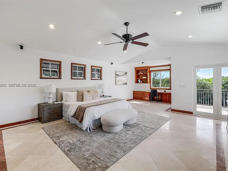 184 Paloma Dr — Photo 14