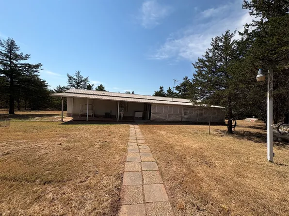 8451 Hilltop Ln, Guthrie, OK 73044