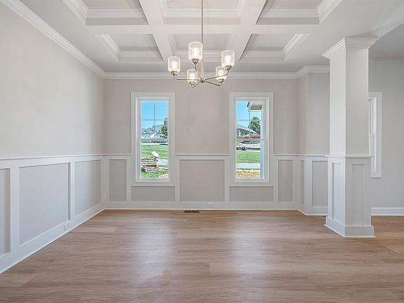 5th image of 35 Welch Cir