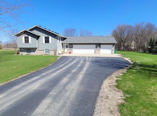 10414 201st Ct, Silver Lake, MN 55381