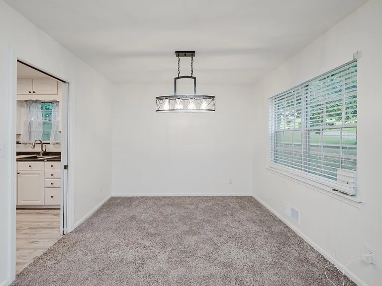 1440 Hickory Ln — Photo 9
