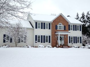 325 Creekside Dr, High Point, NC 27265