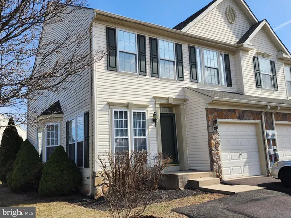 2673 Crabapple Cir, Perkasie, PA 18944