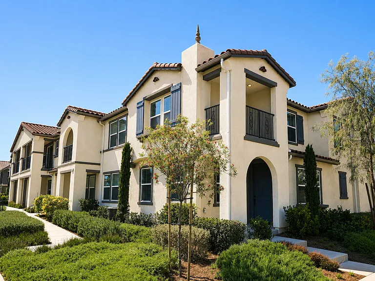 4066 E Coronado Privado — Photo 2