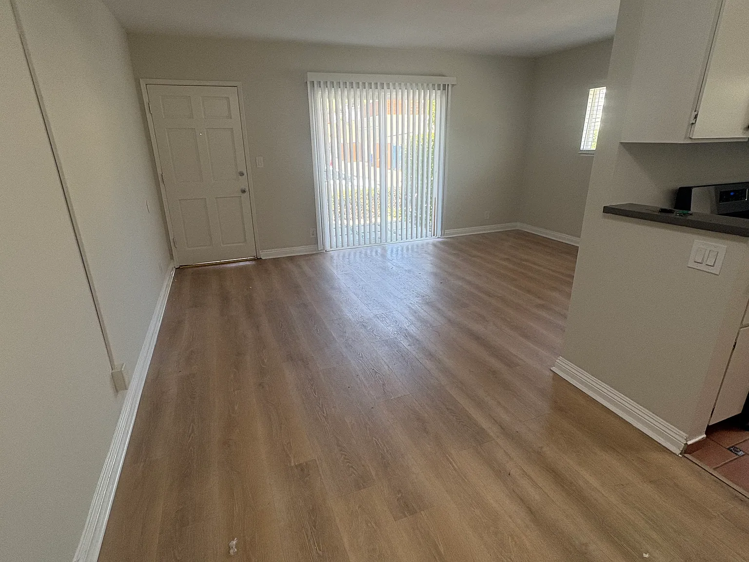1 bed, 670 sqft, $2,975 — Photo 2