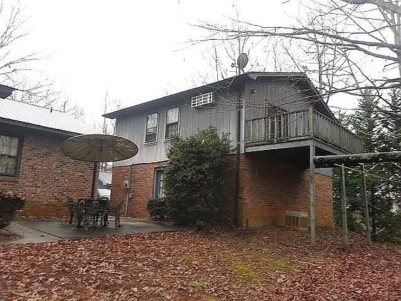 Rear of Garage & Apartment