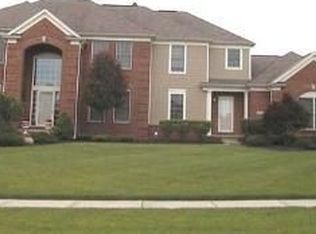 50197 Top Of Hill Dr, Plymouth, MI 48170