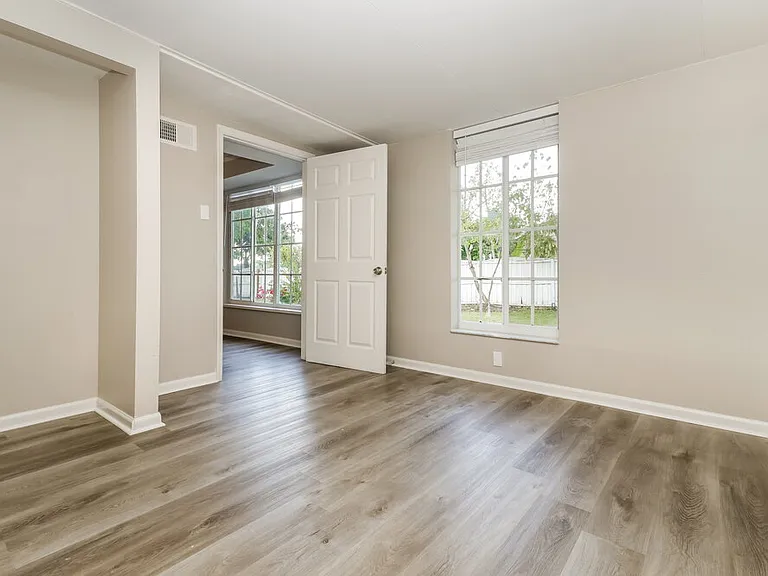 2702 Woodstream Cir — Photo 10