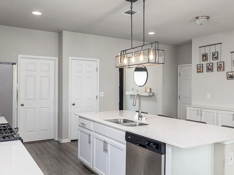 453 Arrowhead Vine St — Photo 7
