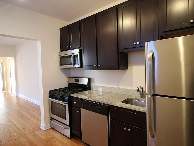 1634-38 W North Shore Ave #3 — Photo 1