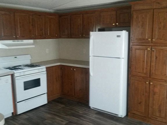 3rd image of 501 N Taylor St Trlr 98