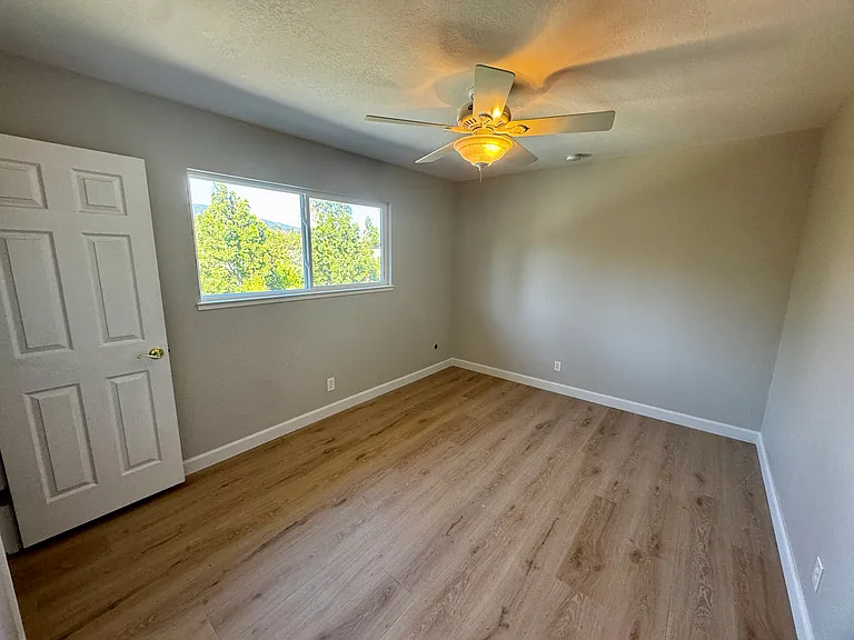 1318 Deb Ct — Photo 14