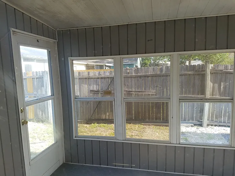 168 Rebecca Dr NE — Photo 5