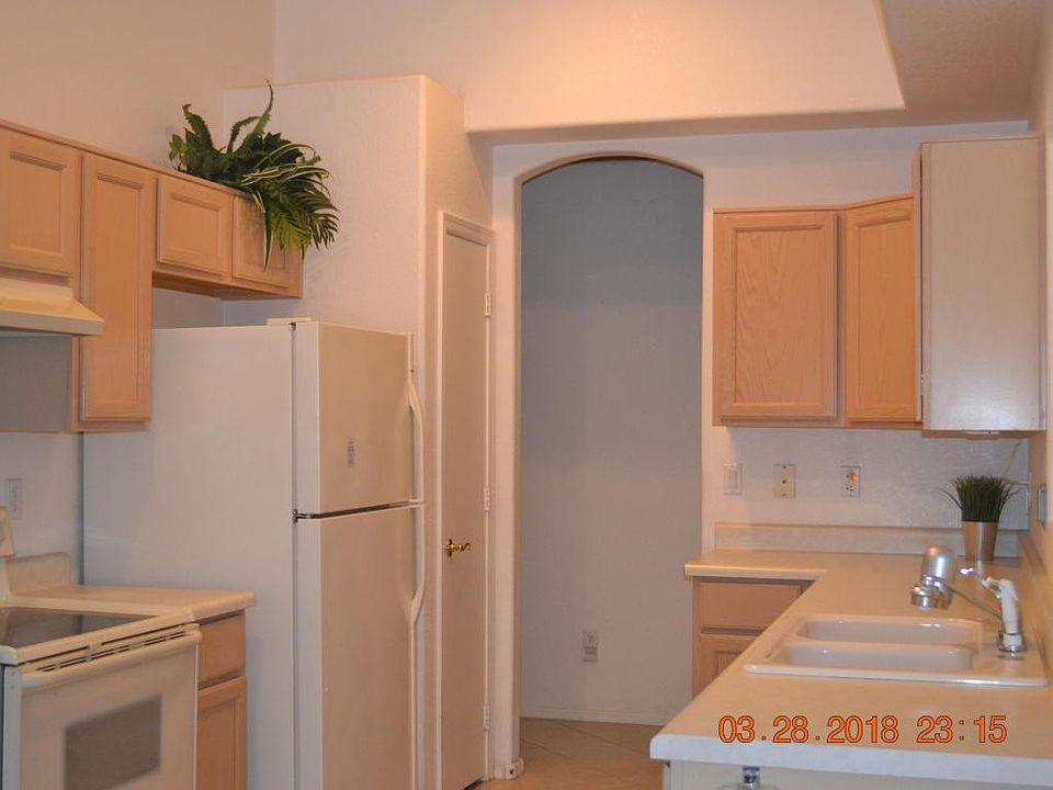 1st image of 515 W Bluefield Ave