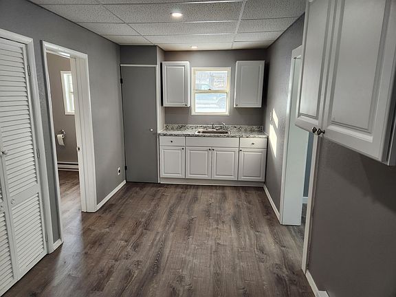 4th image of 110 Charles St #1
