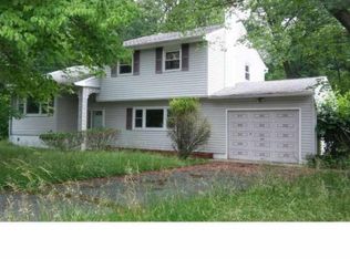 60 Ray St, Ewing, NJ 08638