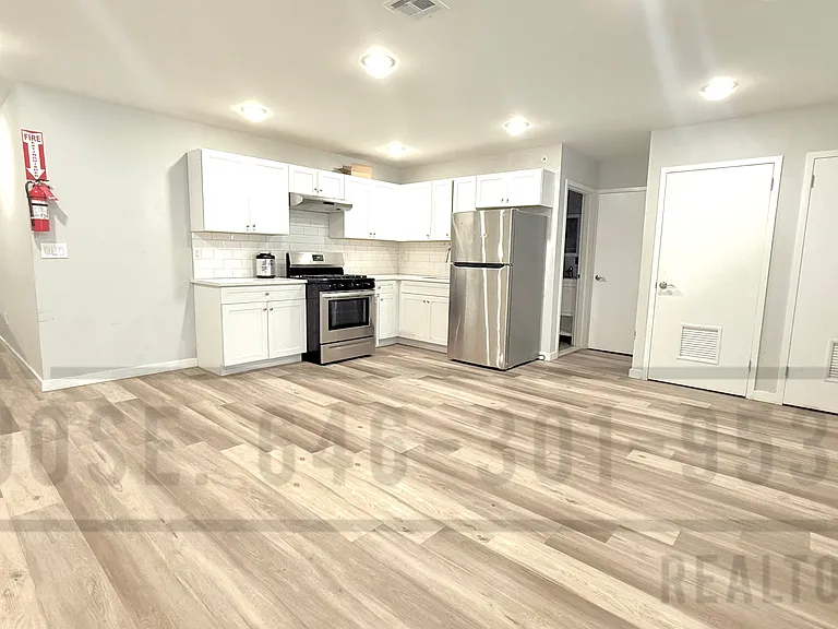 204 Rosa Parks Blvd #189 — Photo 2
