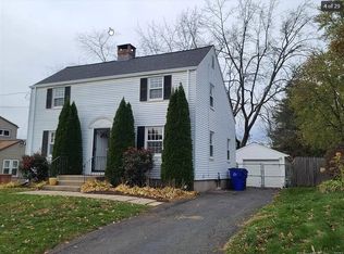 52 Dartmouth Ave, West Hartford, CT 06110