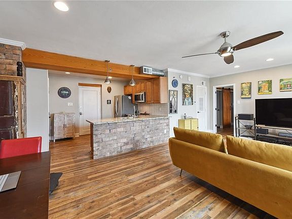5th image of 1205 Saint Charles Ave APT 401