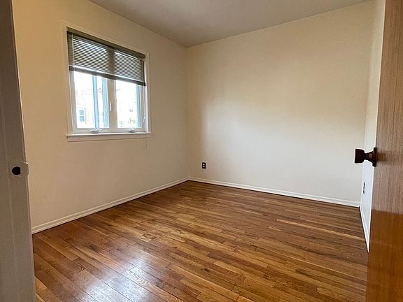 4th image of 25-20 33rd St #2A