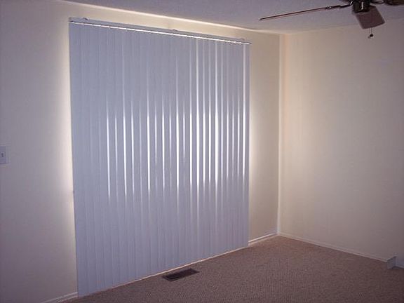 3rd image of 1400 Mark Twain Dr
