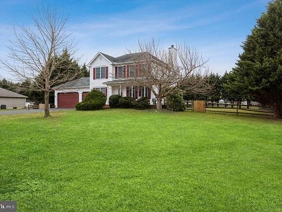 2nd image of 119 Lynn Cir