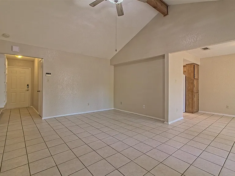 914 Garden Meadow Dr — Photo 5