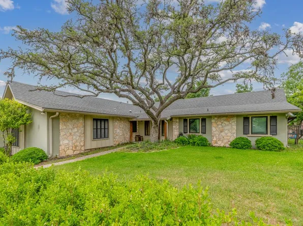 212 Riverhill Blvd, Kerrville, TX 78028