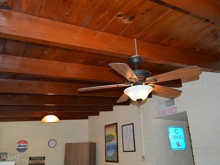 221 N Highland Ave #221 — Photo 4
