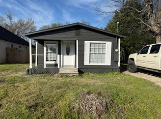 813 S Smith St, Ennis, TX 75119