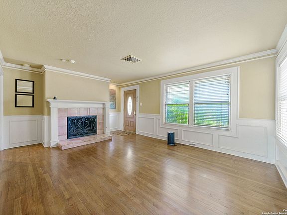 5th image of 119 BRYKER DR