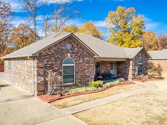 3rd image of 14117 Shady Ln