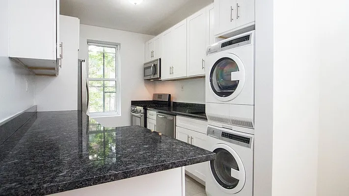 Rented by Nooklyn NYC LLC | media 30