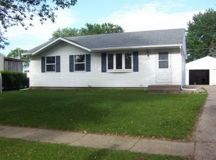 2055 Meridith Dr, Beloit, WI 53511