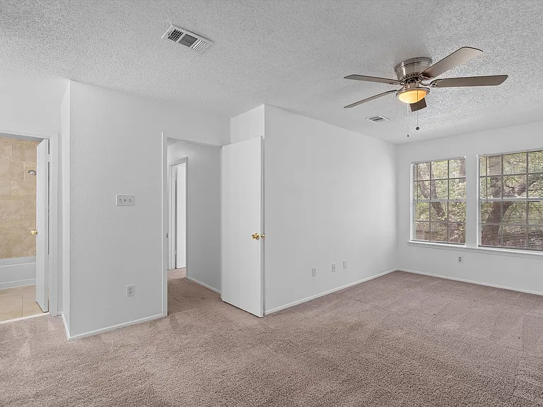 1015 E Yager Ln #79 — Photo 16