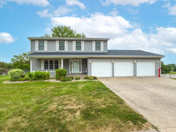 3715 Fairhaven Rd, Davenport, IA 52807