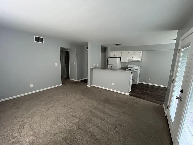 9511 4th Bay St #1 — Photo 1