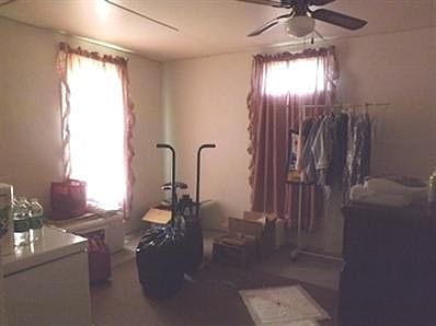 5th image of 17413 Elm St