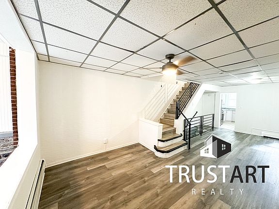 4th image of 186 W Duncannon Ave #1