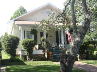 195 Riverside Dr, Hayesville, NC 28904