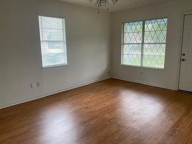 3 bed, 1021 sqft, $1,200 — Photo 3